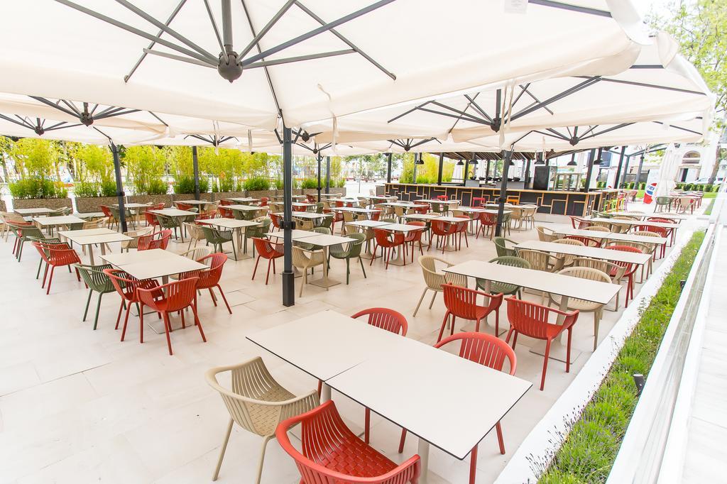 Hotel Riviera Mamaia Buitenkant foto